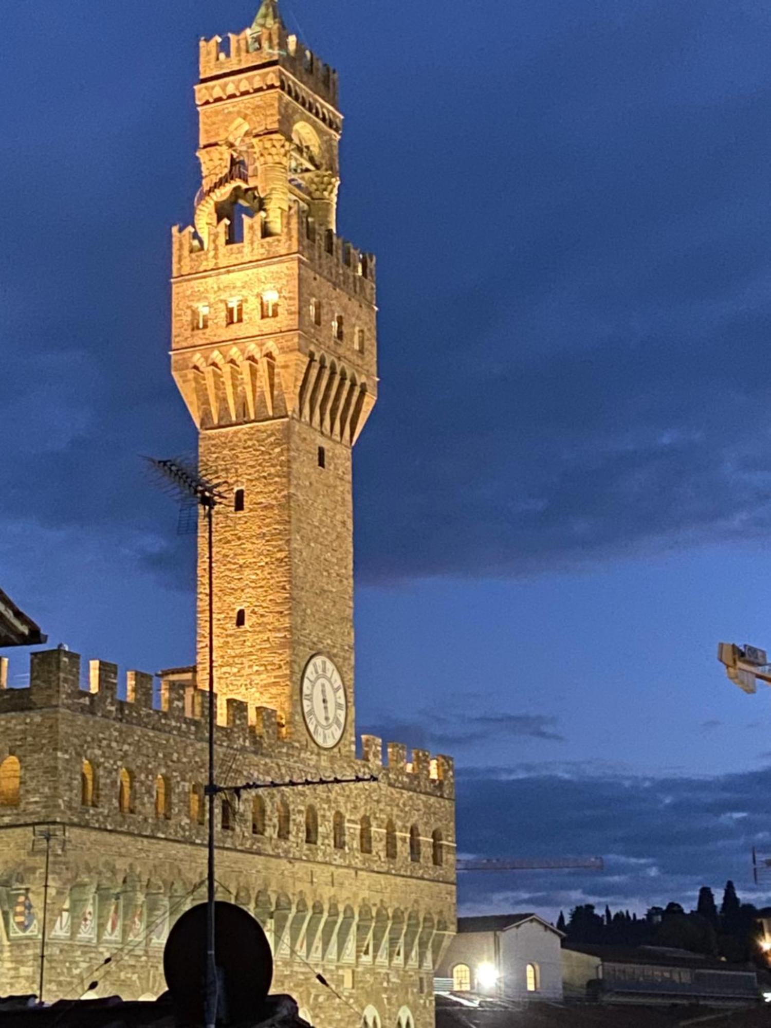 Signoria Elegant With View Palazzo Vecchio Apartment Florence